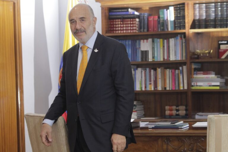 "Colombia ha sido siempre, y ahora más con el nuevo escenario de paz, un destino preferido por españoles y europeos que pueden aprovechar las enormes ventajas de nuestro potencial".