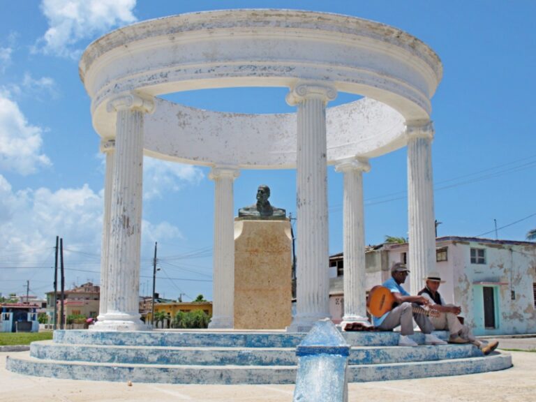 Monumento a Hemingway en Cojímar