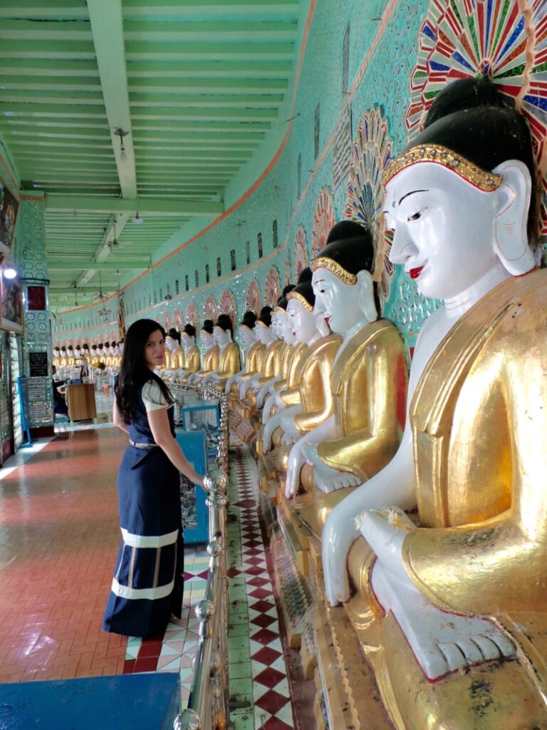 República de la Unión de Myanmar, un estado soberano del sudeste asiático. Rico en jade, gemas, petróleo, gas natural y otros recursos minerales.