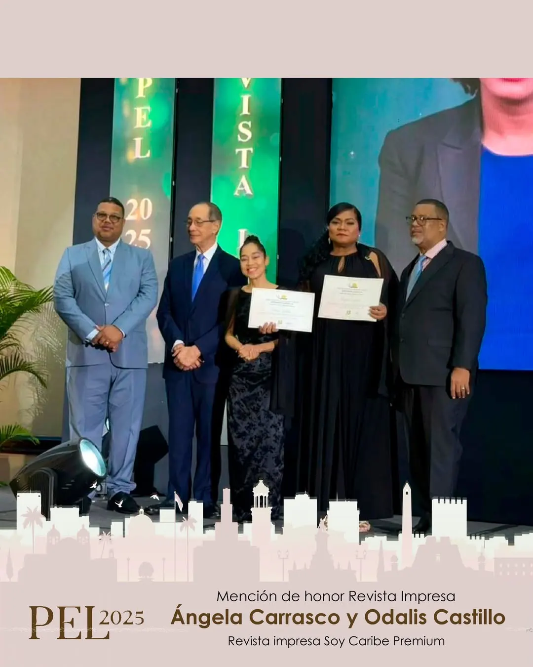 Mención de Honor - Ángela Carrasco y Odalis Castillo