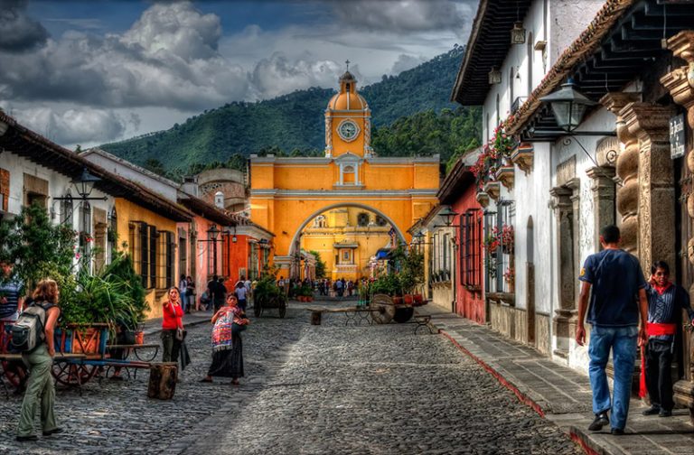 Antigua Guatemala, Pedro Szekely