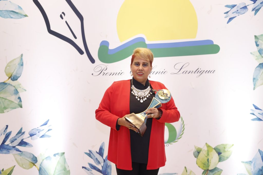 Brunilda Santana, ganadora en la categoría Arte y Cultura.