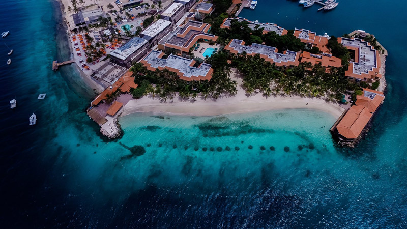 Harbour Village Beach Club, Bonaire, ganador "Hotel caribeño del año" de los Premios Caribbean Travel Awards 2024