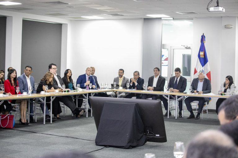 Exportaciones crecen en 23.5 %, durante período de implementación del Plan Nacional de Fomento a las Exportaciones
