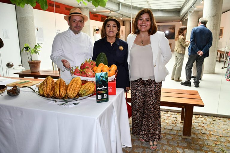 El Real Jardín Botánico inaugura la exposición ‘Una planta de otro mundo’ sobre el origen del cacao en la Amazonia ecuatoriana Ecuador y su viaje al nuevo mundo