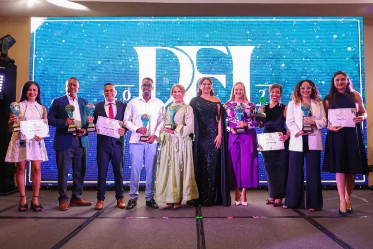 Foto Ganadores Premios Epifanio Lantigua 2024