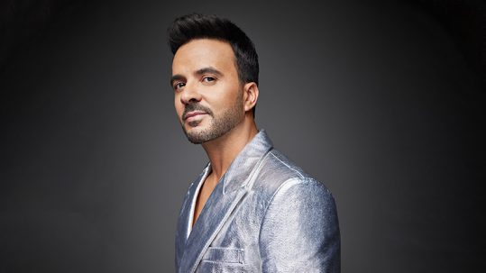 Luis Fonsi: Un cuarto de siglo de música, pasión y sueños