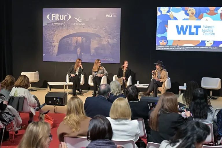 FITUR Woman 2025 destaca que el futuro del turismo pasa por el liderazgo femenino