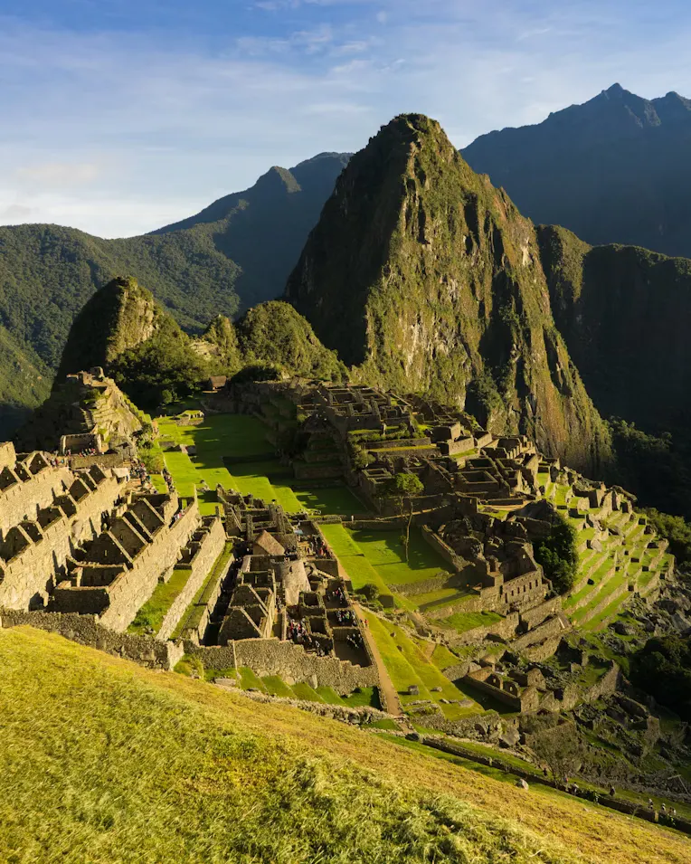 icónica ciudadela inca de Machu Picchu en Perú