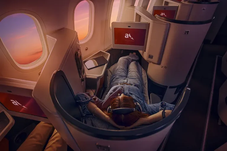 Avianca presenta INSIGNIA en Madrid: su nueva Business Class hacia Europa