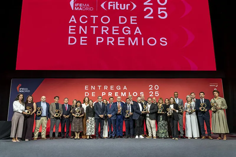 en su gala anual de Premios FITUR 2025, el trabajo de quienes promueven una imagen positiva del sector, el desarrollo sostenible, la diversidad en la oferta turística y la investigación académica y científica.