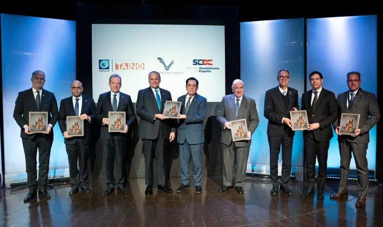 Banco Popular Dominicano presenta en Madrid el libro “Nuestros primeros pobladores”