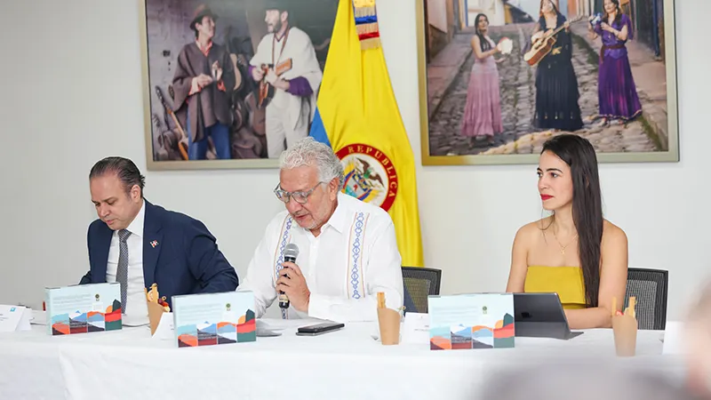 Embajada de Colombia promueve relaciones bilaterales con República Dominicana en el marco del encuentro B2B Diplomatic de Revista Soy Caribe Premium