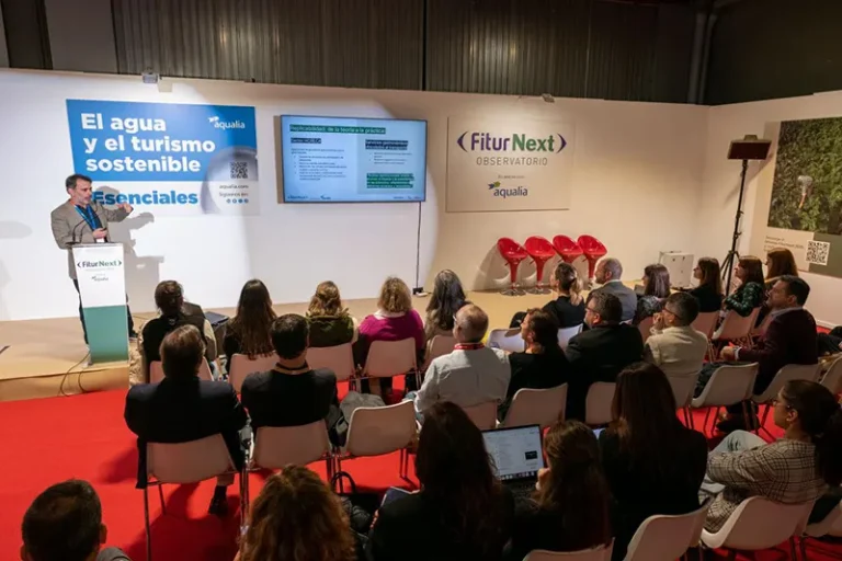 Profesionales y expertos del sector participan en la programación de FITURNEXT 2026 dedicada a la gestión sostenible del agua