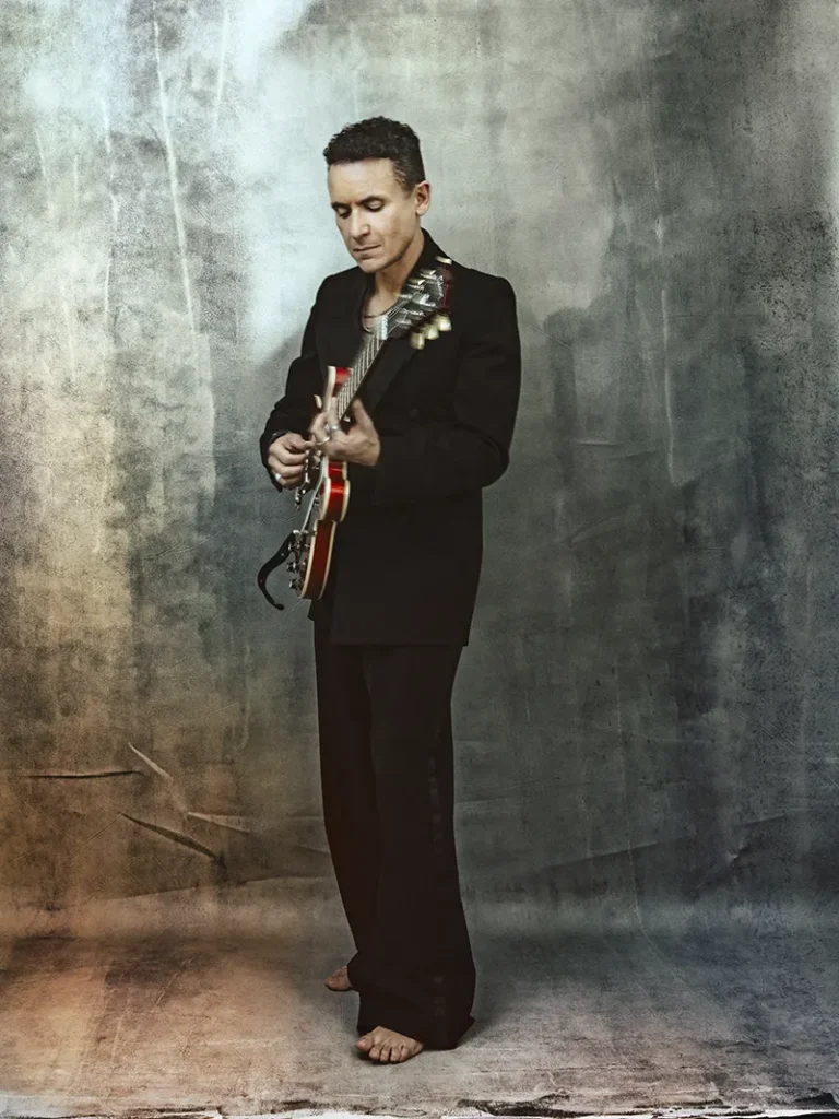 Fonseca presenta su nuevo álbum, Antes que el tiempo se vaya, entre raíces y nuevas exploraciones sonoras 