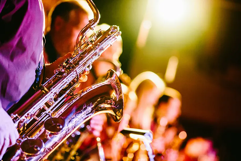 El mundo del jazz y el Caribe: una historia de ritmo, identidad y fusión cultural