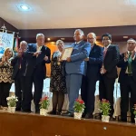 Embajador Juan Bolívar Díaz Santana recibe el Premio Flores Magón