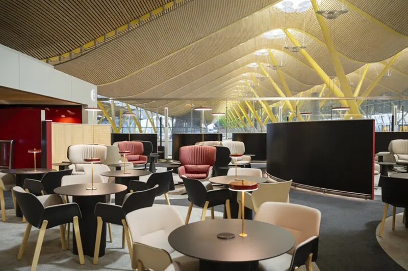 Iberia eleva la experiencia premium con la inauguración de la Emerald Lounge Sorolla