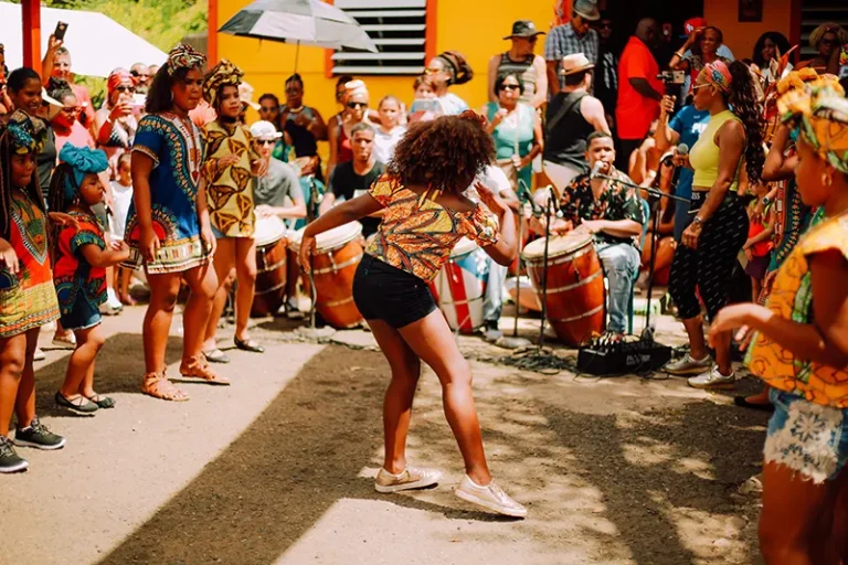 Puerto Rico: una isla escrita en música